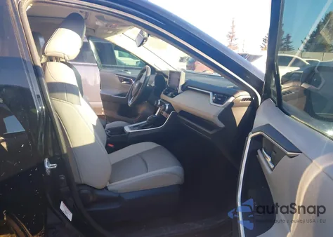 2021 Toyota Rav4 Xle Premium z USA, uszkodzony, nr VIN 2T3A1RFV7MW165683